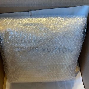 Authentic- Louis Vuitton